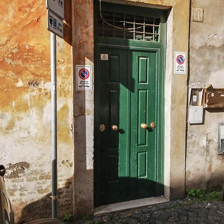 Flatinrome Trastevere Deluxe Rooms - Green Patio Bagian luar foto