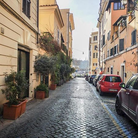 Flatinrome Trastevere Deluxe Rooms - Green Patio Bagian luar foto