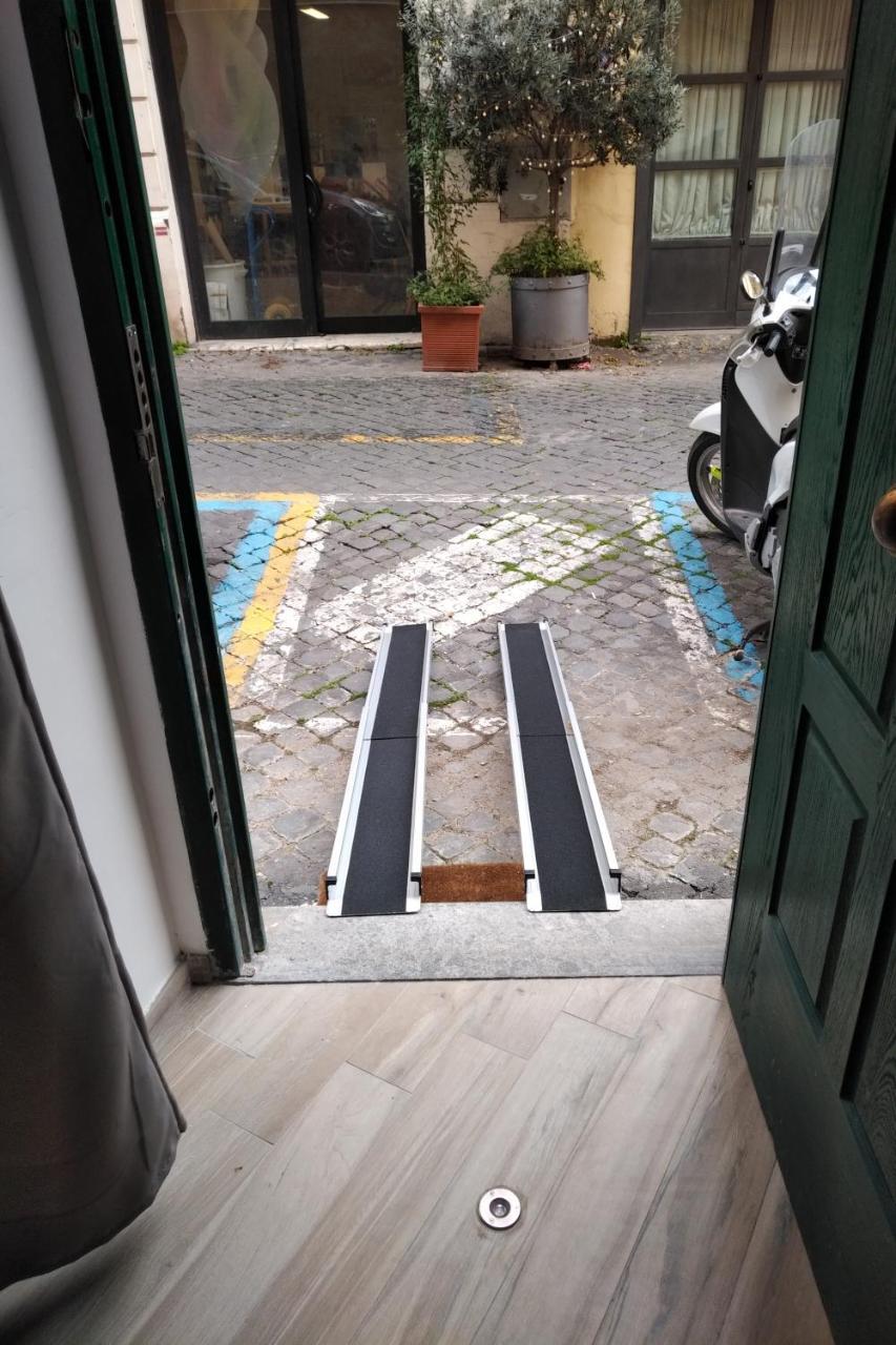 Flatinrome Trastevere Deluxe Rooms - Green Patio Bagian luar foto